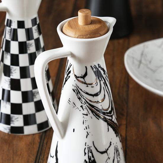 400/800ml Ceramic Oil Dispenser Bottle Dust-proof Design Handmade Ceramics Oil Can for Kitchen Cooking Olive Oil Soy Sauce Vinegar Cruet Storage