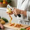 Овощечистка с пластиковой ручкой, Овощечистка для фруктов и картофеля из нержавеющей стали, 3-в-1: Измельчитель лука, Открывалка для бутылок, Нержавеющая, Необходимый кухонный инструмент
