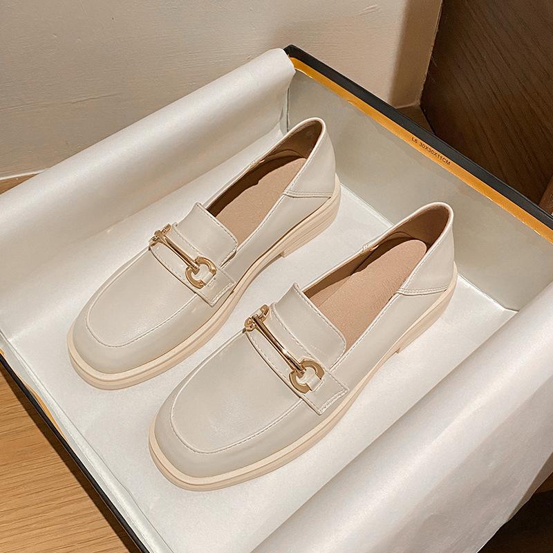 Маленькие кожаные туфли женские осенние новые лоферы на платформе с пряжкой в виде лошади женские туфли одинарные большого размера женская обувь одна