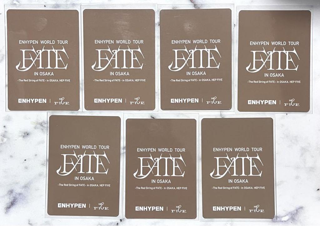 [ИСПОЛЬЗОВАННАЯ] Коллекционная карточка ENHYPEN HEP FIVE в сборе