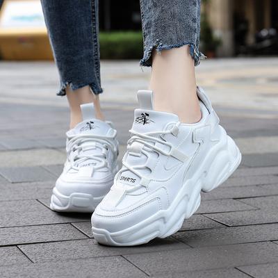 Женская обувь – Кроссовки