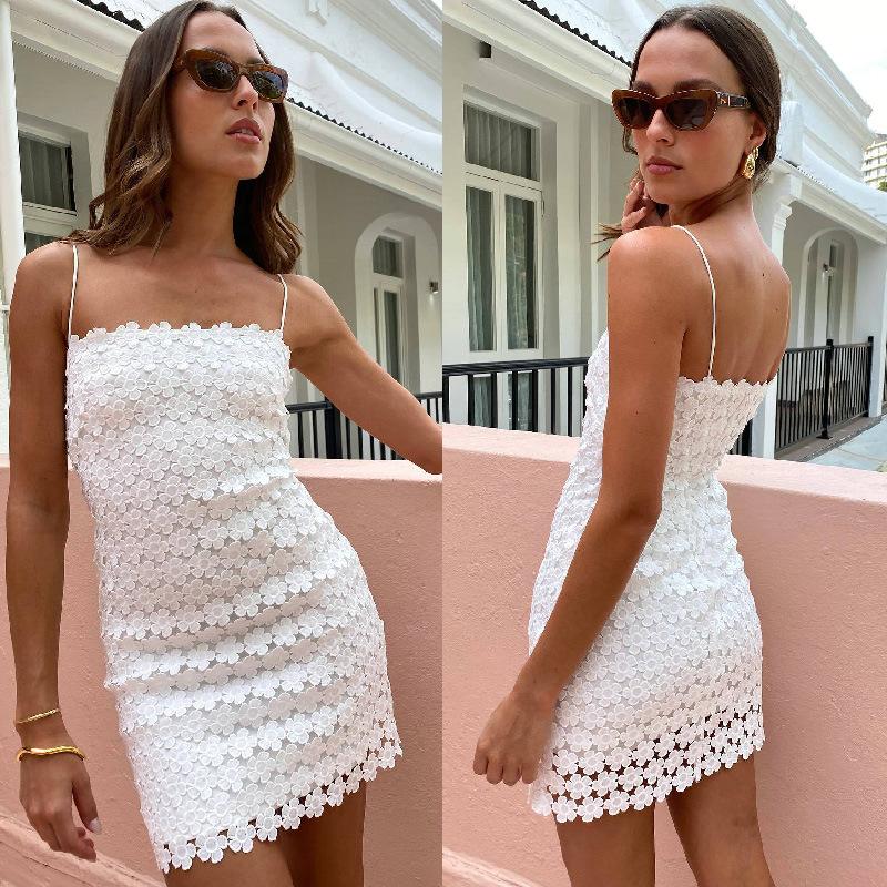 Мини-платье без рукавов с полым кружевным вышитым узором