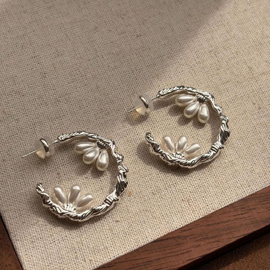 Новые изысканные серьги, маленький ароматный стиль, легкая роскошь, элегантные, нежные аксессуары, серьги, фигурные, милые, высокого качества