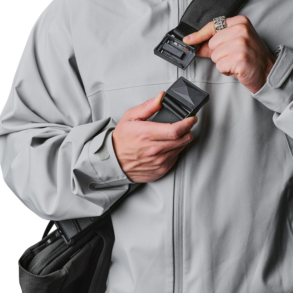 ALPAKA Bravo Tote Bag with 16-inch Laptop & Tablet Sleeve, Exterior Water Bottle Pocket, and Carry-on Strap for Business, Everyday Use, and Travel