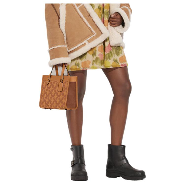 Coach Field 22 Classic Horse And Carriage Print Snap Closure Detachable Shoulder Strap Leather Tote Bag Women tote Yellow CD750-V5UWP