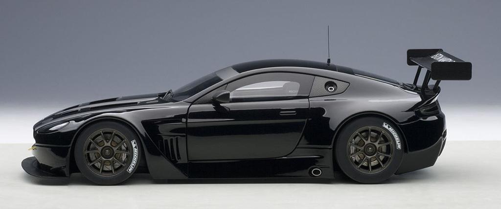 AUTOart Лучшая цена Композитная модель Aston Martin V12 Vantage GT3 2013 Черный Готовый продукт 38570 1/18