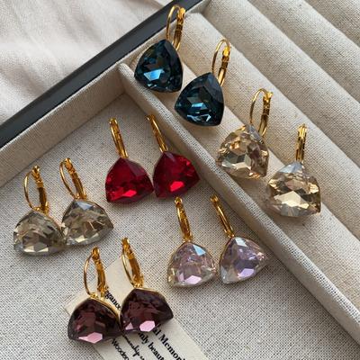 Треугольная серьга-пряжка Премиальные серьги Серьга-пряжка Холодный ветер Нишевые Простые серьги Темперамент Личность Сладкий сон Универсальные