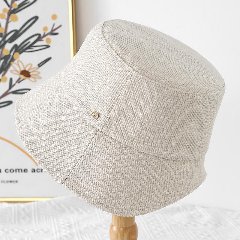Solid color new spring and autumn outdoor versatile sunscreen showing face small bucket hat personalized leisure vacation street basin hat