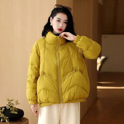Ретро короткий пуховик со стойкой воротником женский 2025 зима новая мода пряжка теплый маленький пуховик из белого утиного пуха