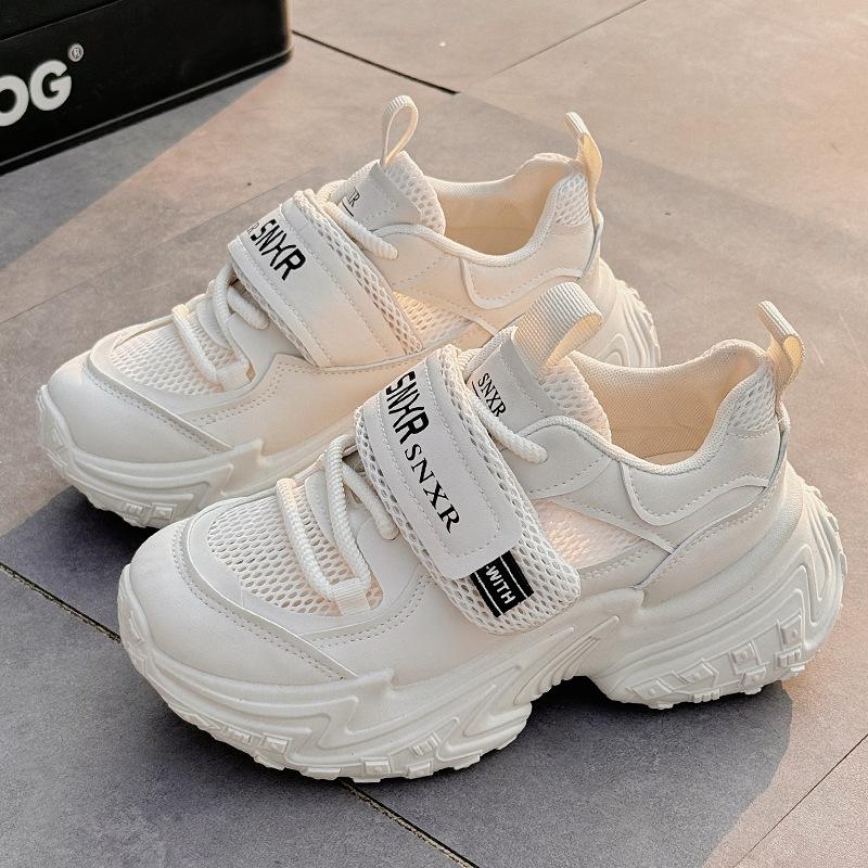 Кроссовки папы для девочки 2025 весна и лето новые дышащие сетчатые туфли с брюками широкого кроя платформа белые кроссовки