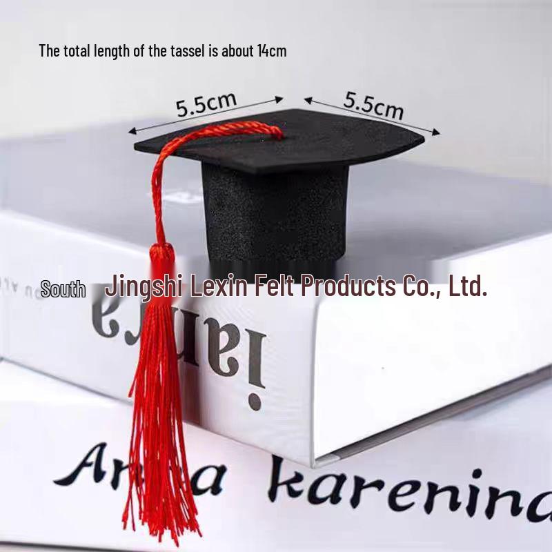 Customizable Mini Graduation Cap Wine Bottle Decoration with Tassel: Perfect for Graduation Parties & Events