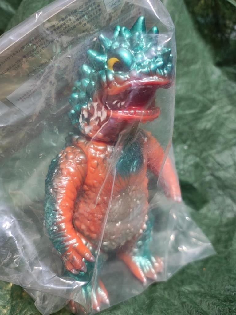 [Б/У] BULLMARK Мягкий винил Магура Ультрамен