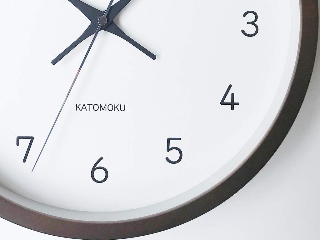 KATOMOKU muku часы 13 коричневые радиочасы непрерывная секундная стрелка радио km-104BRCS 306 мм (Часы СКП)