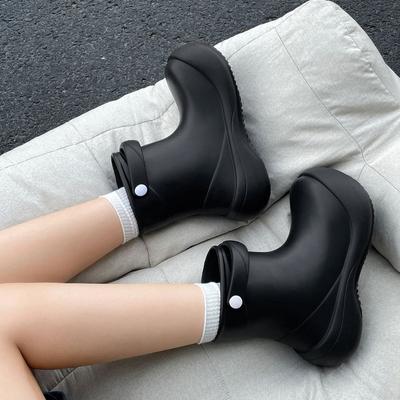 Красные водонепроницаемые и нескользящие дождевые ботинки на толстой подошве с большим носком женские 2025 новая летняя модная обувь короткие резиновые сапоги