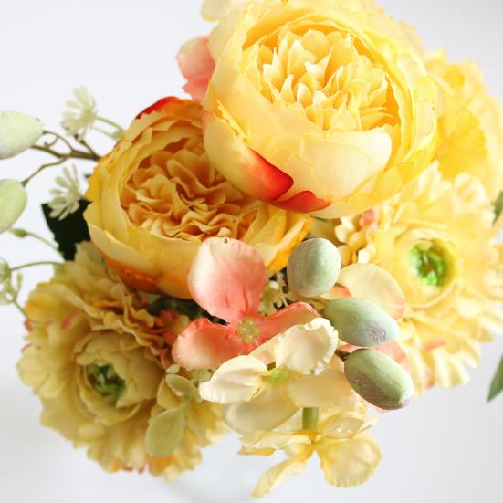 Практичная искусственная гортензия с ярким цветом листьев, не выцветающая