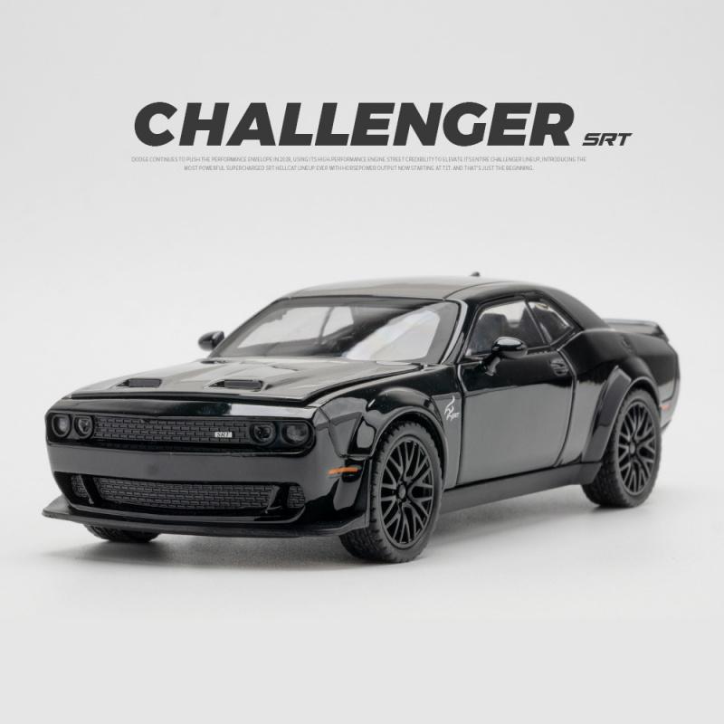 Игрушечная машинка Dodge Challenger Hellcat STR Red Eyes в масштабе 1/32, литые автомобили, декоративные модели машин с оттяжкой, со звуком и светом