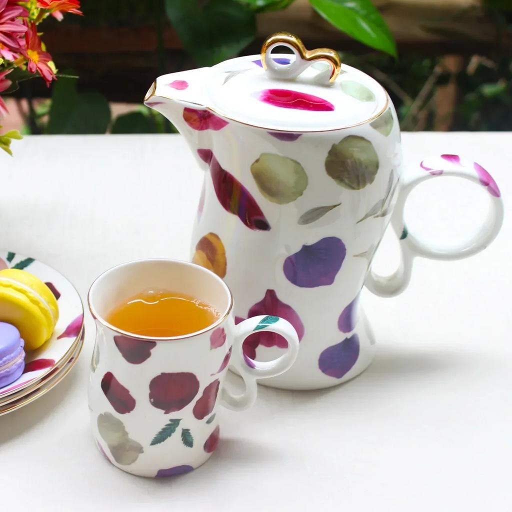 Европейский керамический кофейник, керамическая чашка, цветочный набор для заваривания чая, 1 чайник, 4 чашки, блюдце, набор для послеобеденного чая, красная чайная чашка в подарок