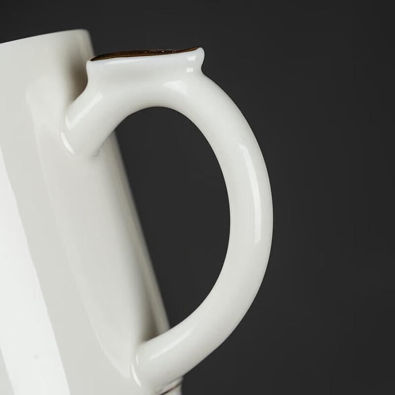 Tea Xun Dehua White Porcelain Bamboo Section Tea Cup with Lid