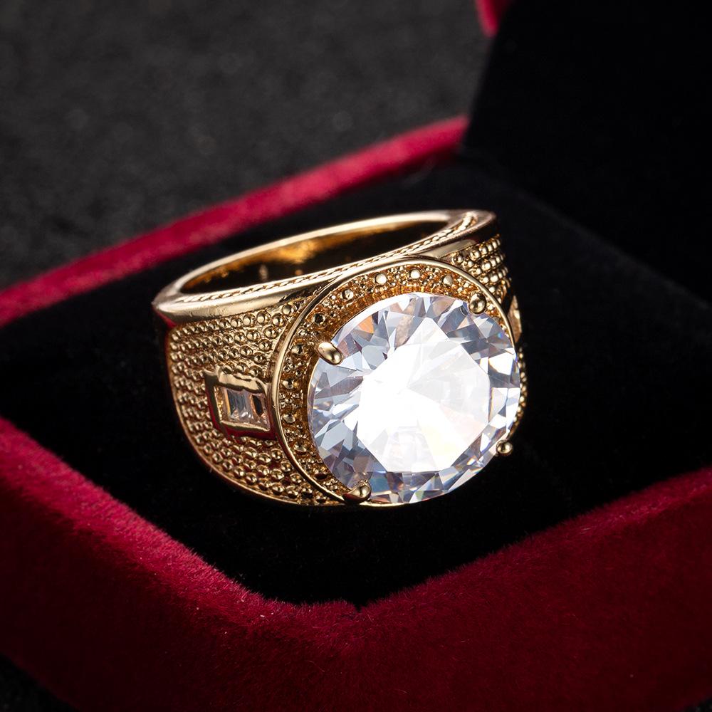 Женское ювелирное кольцо SODROV с большим белым цирконом золотого цвета