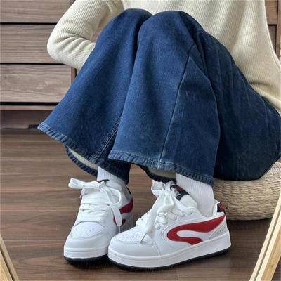 Японский темперамент хлебные туфли женские ins тренд 2025 пара осень новые кеды универсальные повседневные маленькие белые туфли тренд