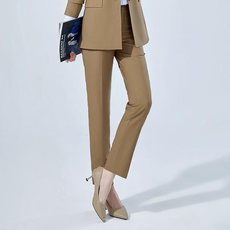 Женские классические брюки прямого кроя в стиле business casual