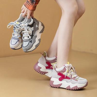 Модные кроссовки высокого класса для женщин 2025 Весна и Осень Новый стиль на толстой подошве, увеличивающие рост, повседневная и удобная спортивная обувь