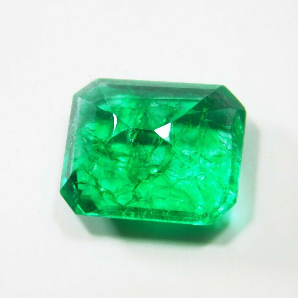 Exclusive Green EMERALD Muzo Natural 8.90 Ct Gemstone Emerald Cut