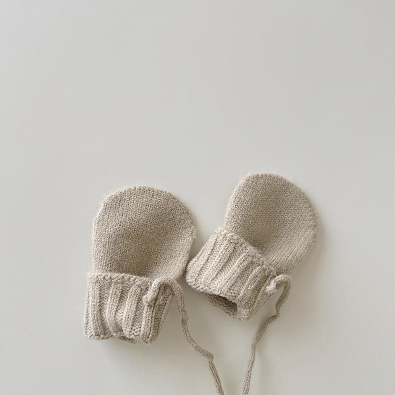 Korean Style Kids Mittens with Love Heart Pattern Ins Fashion Winter Gloves with Anti-Loss Neck Cord Warm Baby Toddler Mittens