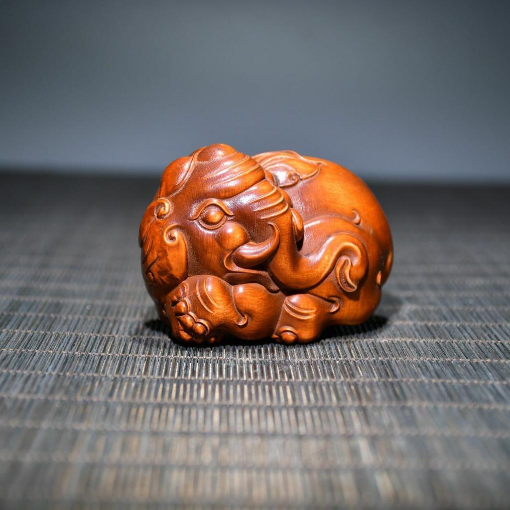 Chinese Antique Boxwood Wood Carving Exquisite Elephant Statue Collection Art