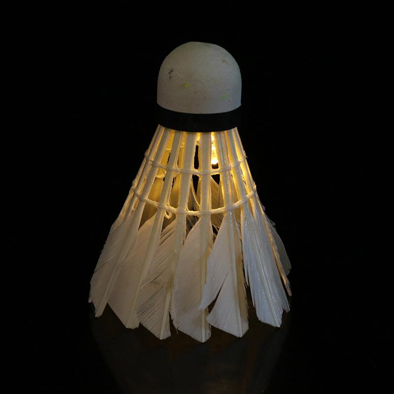 2024 1 шт. Освещение для бадминтона Темная ночь Цветное светодиодное освещение Спортивное бадминтонное освещение Точечный волан Аксессуары для волана