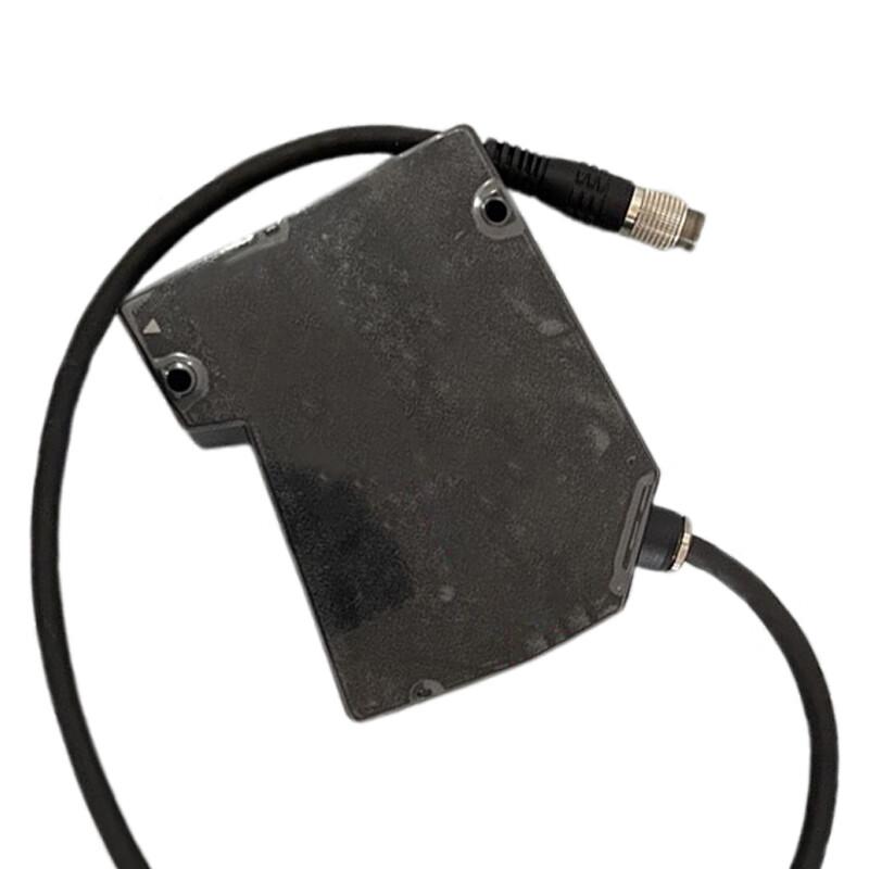 Keyence IL-065 Laser Sensor