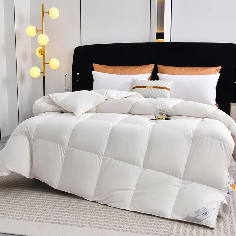 Yumengjiaju White Duck Down Winter Duvet