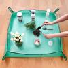 Planting Mat Reusable Potting Pad Prevents Soil Overflow Foldable Waterproof Garden Transplanting Mat for Repotting Plants Home Gardening
