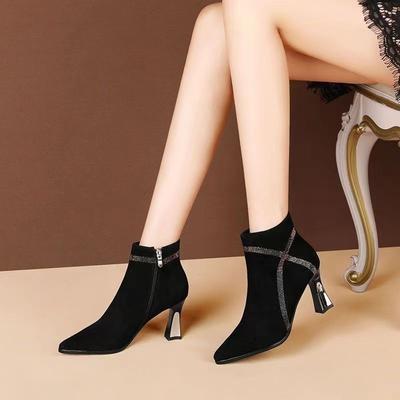 Модные замшевые мягкие ботильоны с острым носком на каблуке Y2k Обувь Женские короткие туфли Шикарные и элегантные дизайнерские роскошные ПУ ботильоны для женщин
