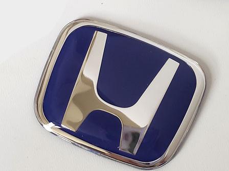 Car Steering Wheel Emblem H-Sticker For Honda Civic Accord City CRV Jade Fit Odyssey Hybrid Red Black Blue Interior Modification XA6