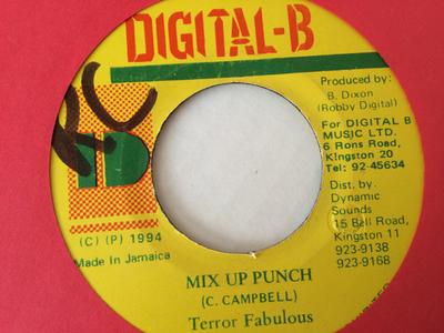 7-дюймовая пластинка TERROR FABULOUS Mix Up Punch NONE DigitalB 1994 Ямайка Регги Ска Даб Б/у
