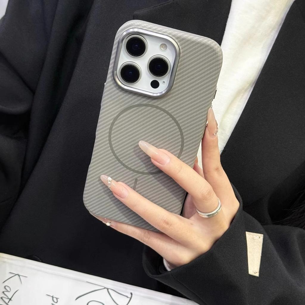 Применимо к iphone18promax Керамическое волокно Kevlar углеродное волокно тонкое кольцо магнитное всасывание яблоко 17 матовая кожа защитный чехол