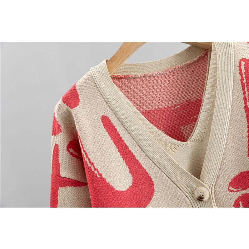 Autumn and Winter Women's Knitted Suit, Fashion Thin Knitted Leisure Suit, Fashionable Women's Three-piece Suit, Temperamental