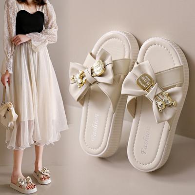 Летние милые тапочки с медведем для женщин, домашние нескользящие шлепанцы на платформе, пляжные шлепанцы, женские плоские повседневные EVA тапочки-сандалии с бантом