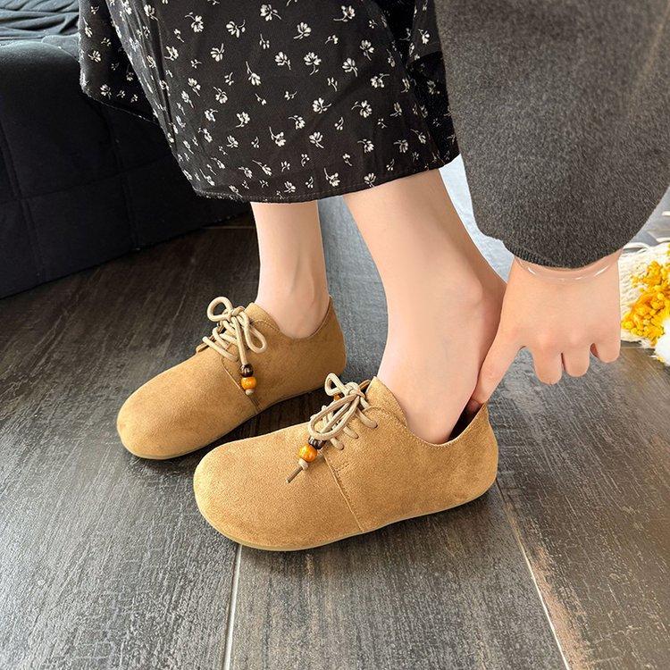 Повседневная обувь на платформе женская 2025 осень новая мягкая подошва удобная, легкая и универсальная всеобъемлющая верхняя одежда, показывающая ноги маленькими