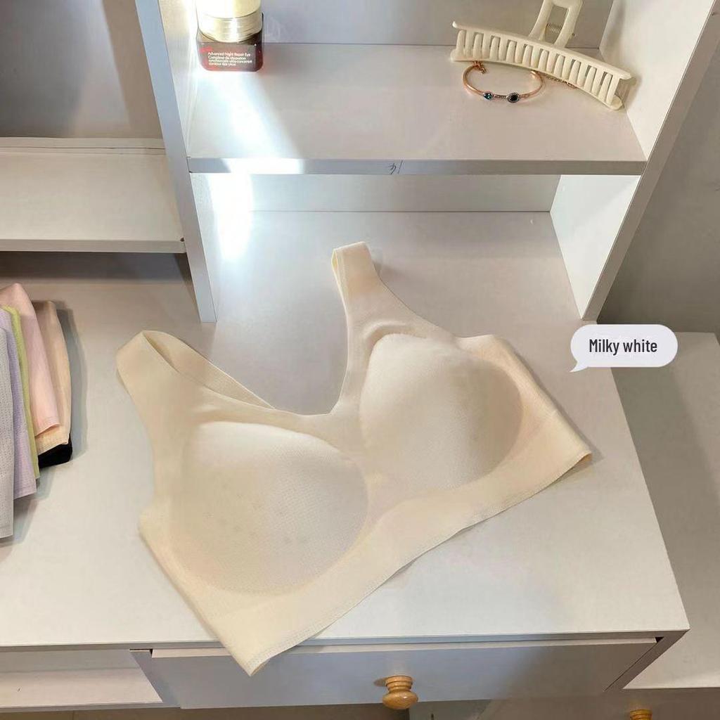 Comfortable Seamless One-Piece Maternity Bra with Soft Support and Beautiful Back Design