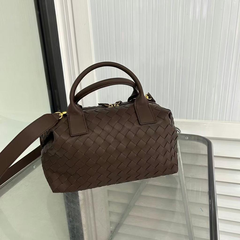 Cowhide Woven Bowling Bag Vintage Tote Bag Boston Bag Large Capacity Handbag Single Shoulder Crossbody Leather Women's Bag