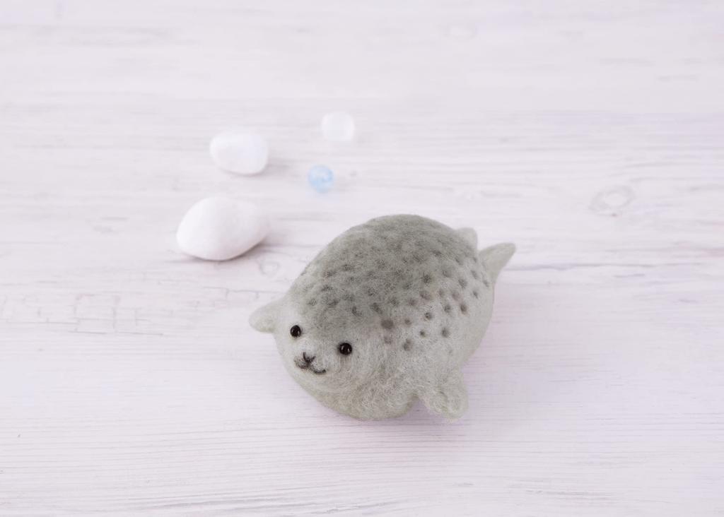 Hamanaka Hamanaka Wool Felting Kit Felted Ringed Seal "Needle Animals H441-604"