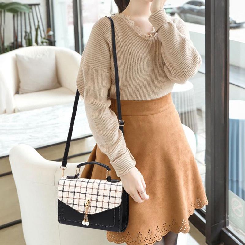 Autumn and Winter Korean Version of The Female Package Single Shoulder Crossbody Handbag Fashion Trend Small Square Bag Female Students Simple