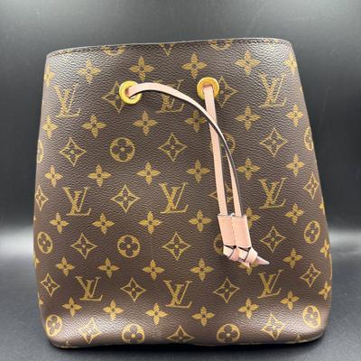 [Б/У] Сумка-ведро Noe Monogram из канвы с покрытием и кожи - Очень хорошее состояние #CVBVXC