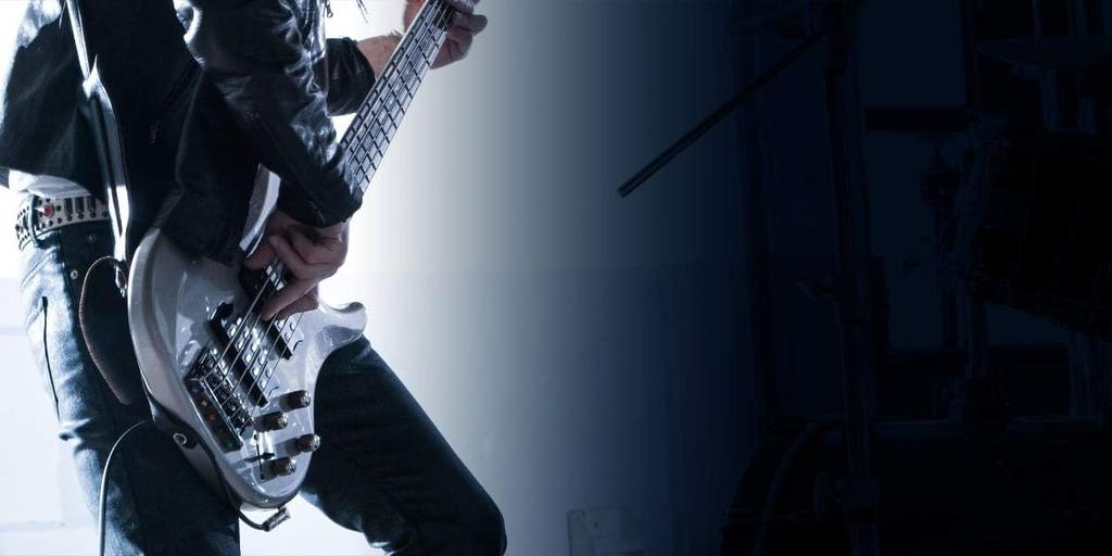 YAMAHA Электробас TRBX304 CAR в цвете Candy Apple Red