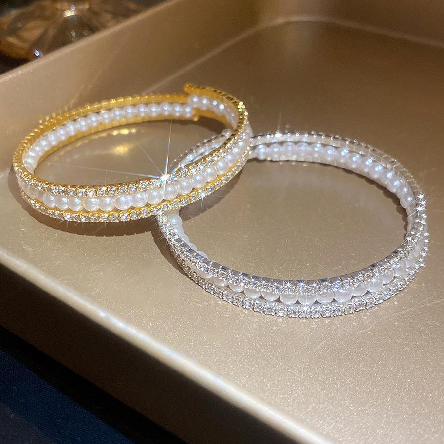 Многослойный открытый браслет-манжета со стразами и жемчугом: Элегантный осенне-зимний модный браслет для женщин