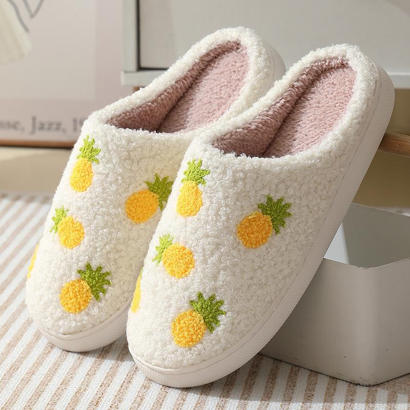 New Comfortable Home Cute Cartoon Strawberry Winter Cotton Slippers for Men and Women's Couples Thick Sole Warm Cotton Slippers