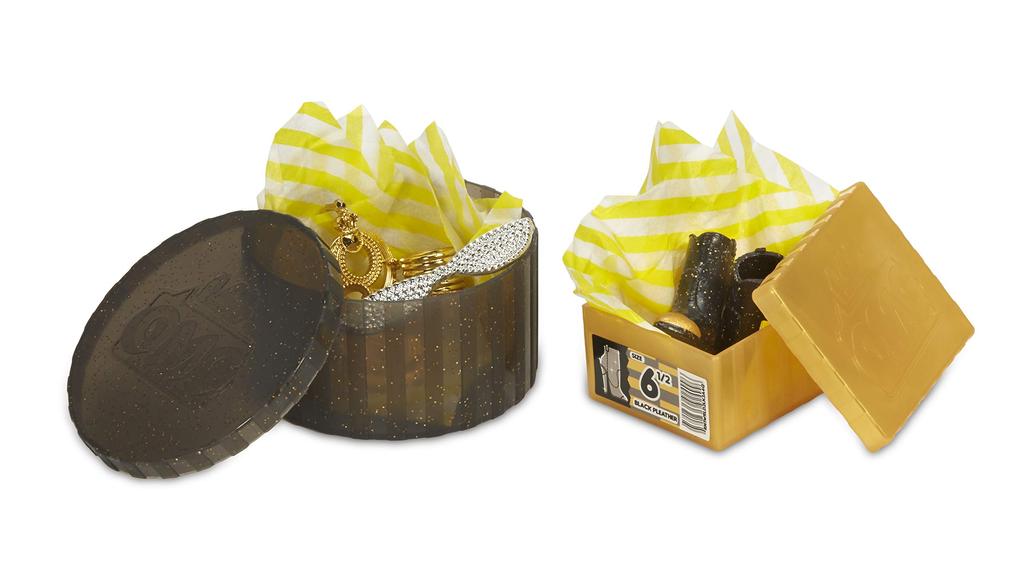 Royal Bee Fashion Doll with 20 Surprises L.O.L. Surprises! O.M.G.