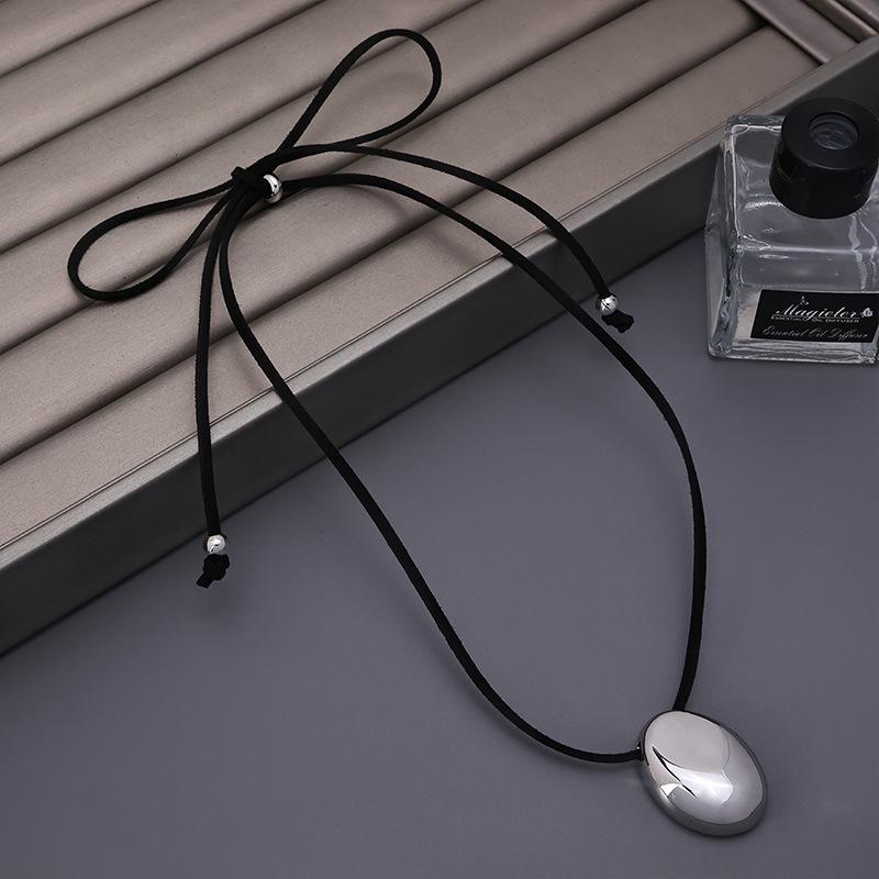 Ожерелье с подвеской «Корейская любовь»: Черная веревочная цепочка для свитера, простая и модная